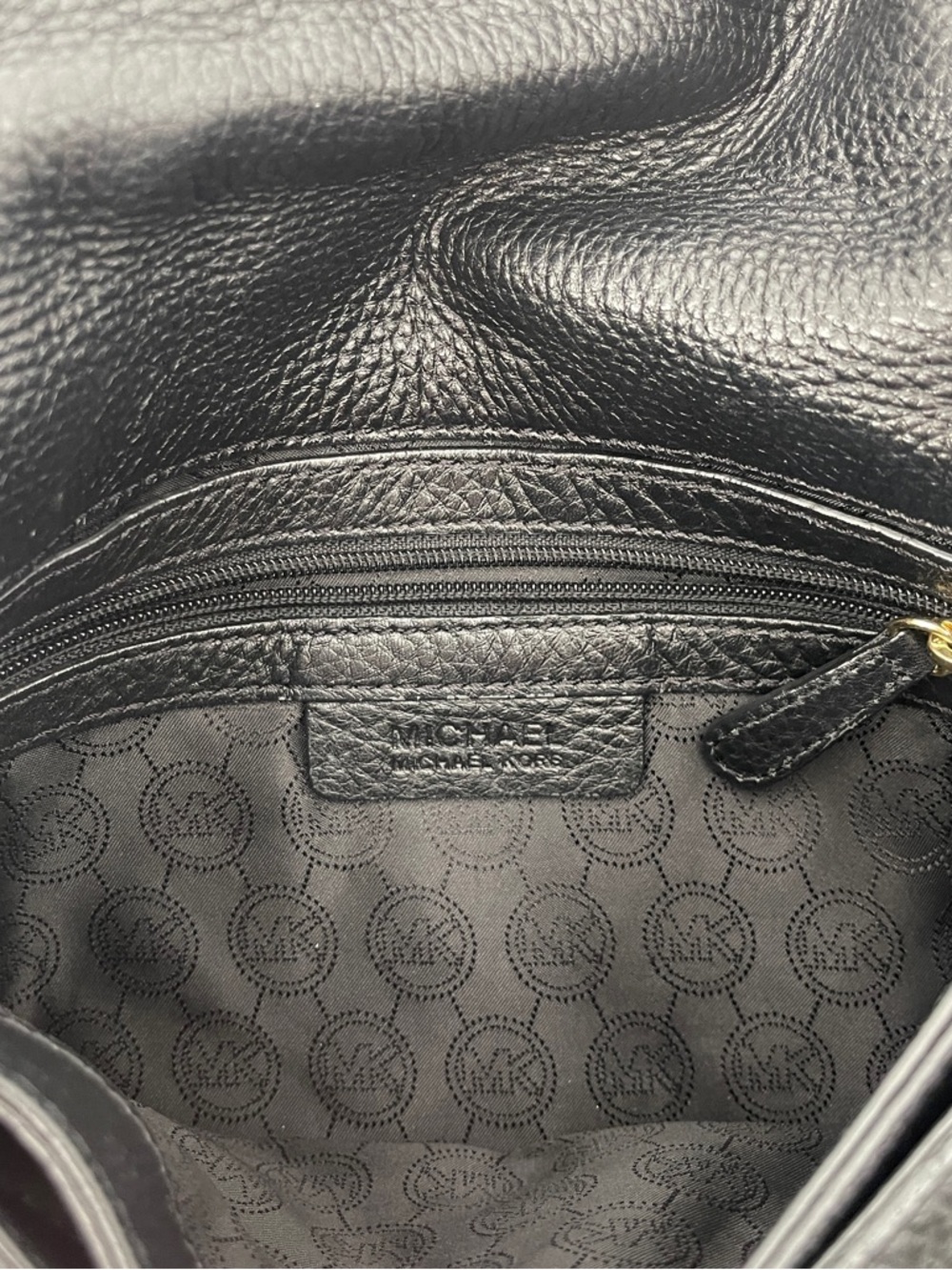 MICHAEL Michael Kors Bedford Tassel - Medium' Shoulder Bag - Picture 8 of 16